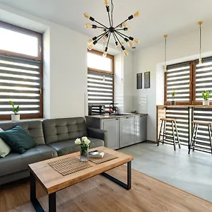 Neo Unique & Bright Apartments, Free Parking, 15min Old Town & Kazimierz - By Homelike Apartmán
